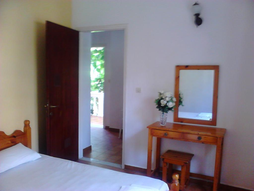 Hebes Studios Kávos Zimmer foto