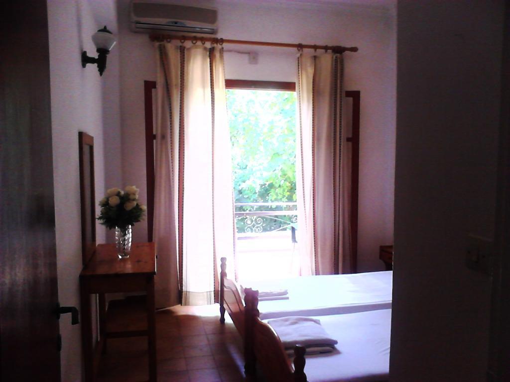 Hebes Studios Kávos Zimmer foto