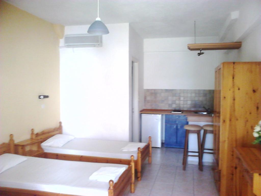 Hebes Studios Kávos Zimmer foto